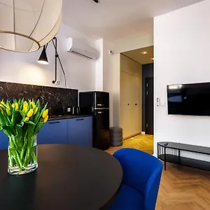 Tyzenhauz Siemiradzkiego Street Apartament Kraków